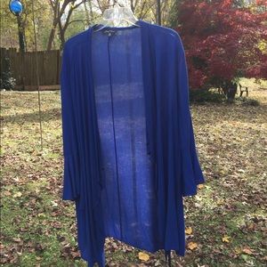 Slinky Brand flowy shawl